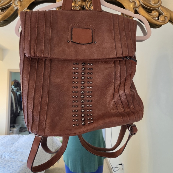 brown faux leather backpack womens VINTAGE Small Vegan  VEGIA Bags  Vegan backpacks, vegan handbags, vegan totes & vegan laptop bags Dimensions Material Maje Leather and nylon backpack